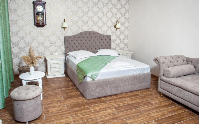 Отель Людмила