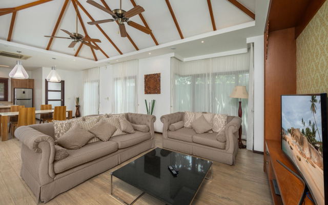 Вилла Nai Harn Pool Villa Bond