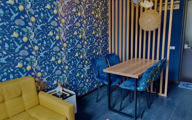 Апартаменты с балконом на Невском