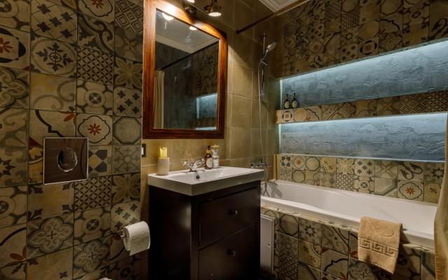Semeynyye Loft Apartments s proyektorom Apartments