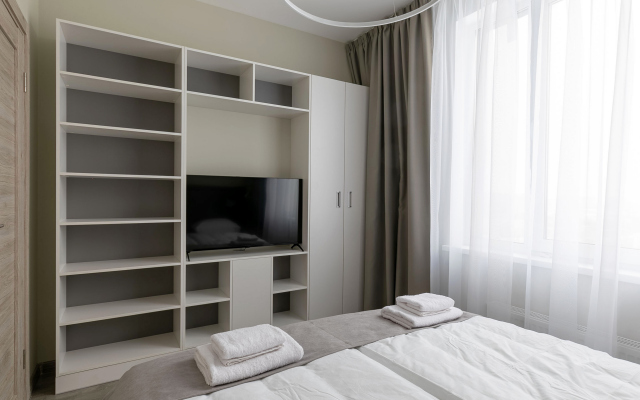 8 Apartment