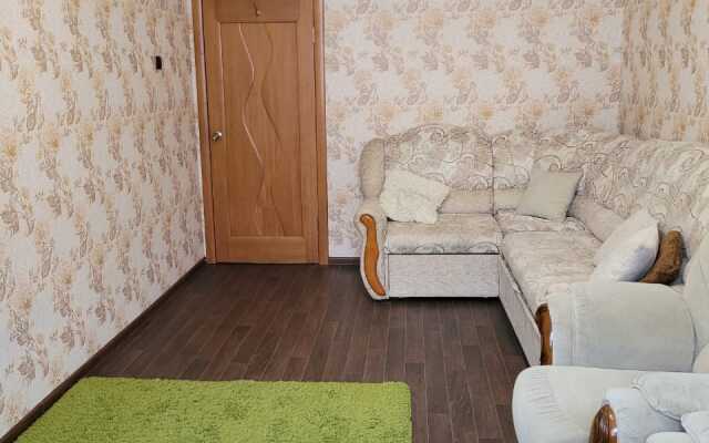 Dvukhkomnatnye Apartamenty V Tsentre Flat