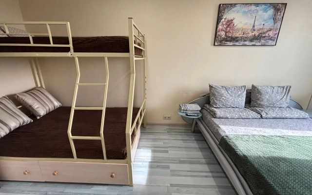 9 Etazh Flat