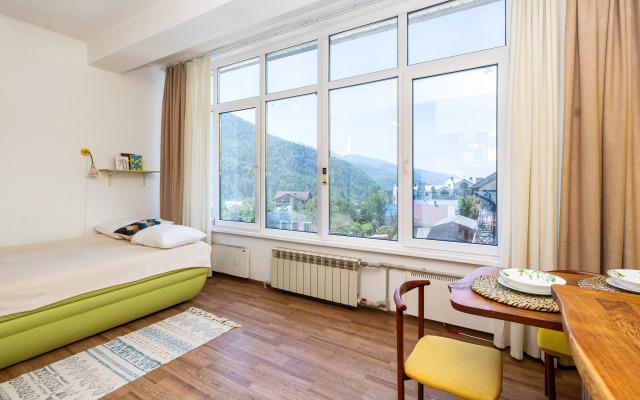 Studiya Na Zaschitnikov Kavkaza Flat