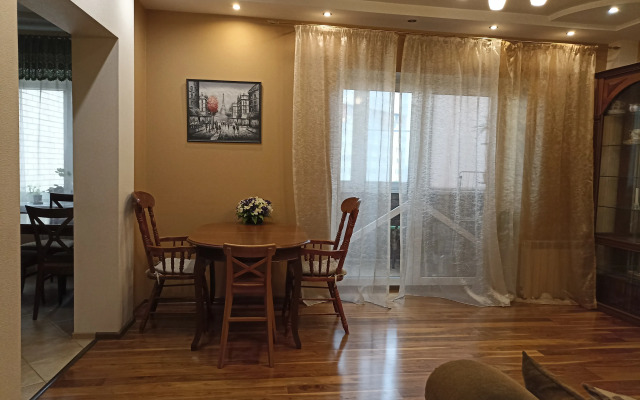 Квартира ЕвроТрёшка у Парка Победы