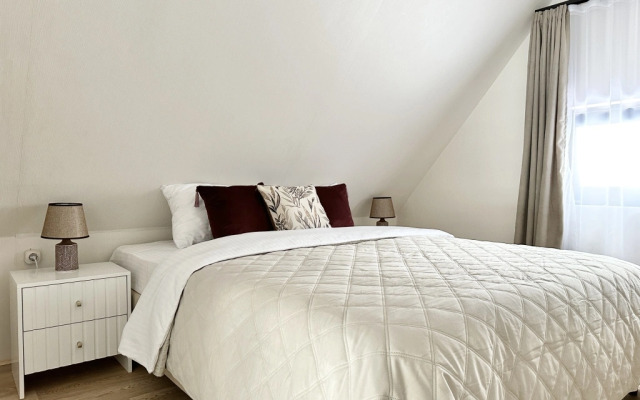 Частный Дом Барнхаус №5 с дровяной баней и горячим Чаном на 6 человек