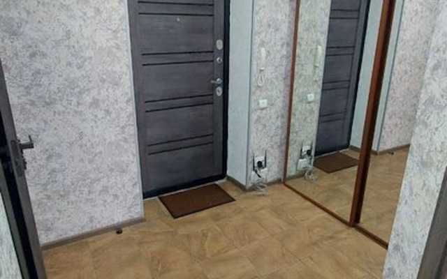 Квартира в Микрорайоне Крылатый 18