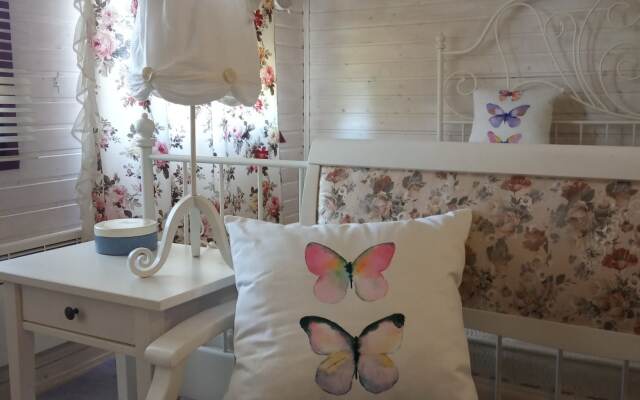 Na Ozerakh Guest House