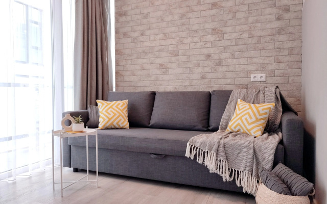 Dvukhkomnatnaya Molodogvardeyskaya 2/95 Flat