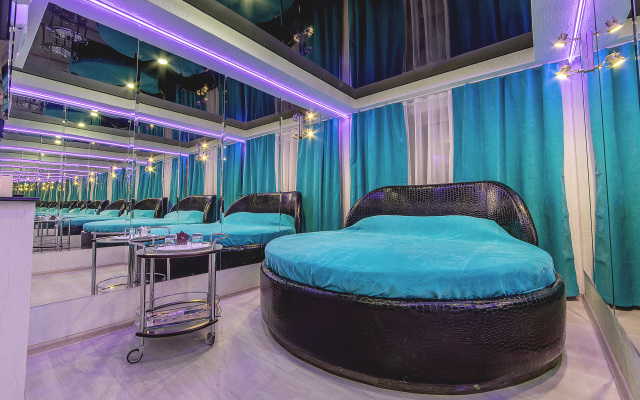 Отель Алекс Отель на Мужества