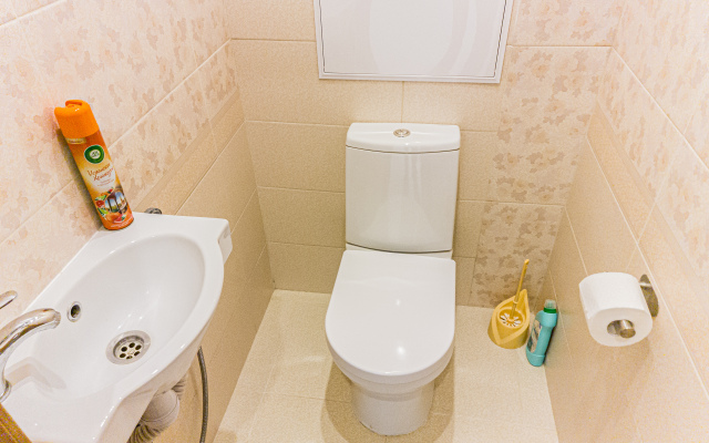Dvuhkomnatnye v Svetlyh Tonah Vblizi Centra Goroda Apartments