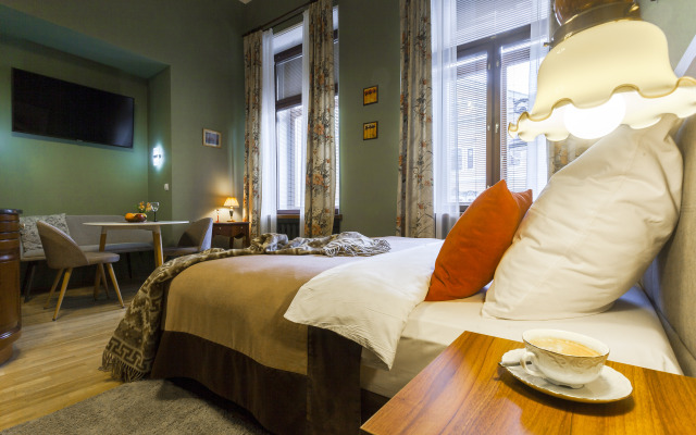 OM Apartments