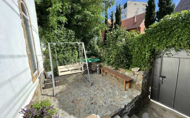 Nikol Guest House