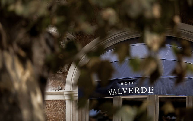 Отель Valverde Lisboa Hotel & Garden