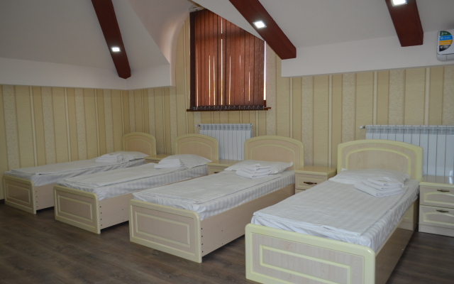 Family And Friends Hotel