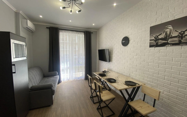 235 V Tsentre Na Pervoy Linii Flat