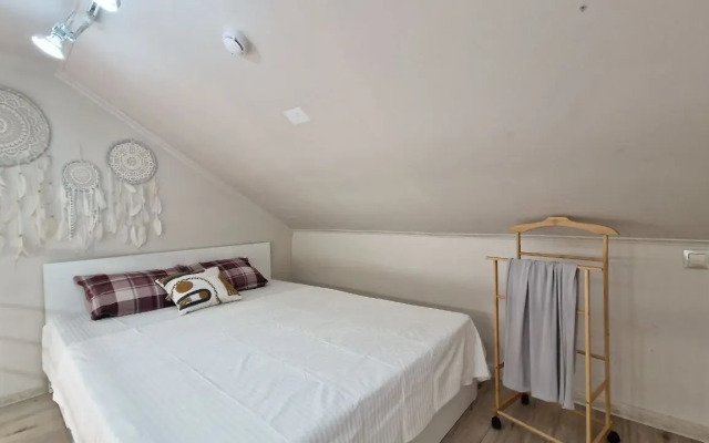 Квартира Просторная двухуровневая студия у подножия Казанского Кремля