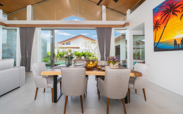 Luxury villa Bangtao with a Tropical Garden Villa