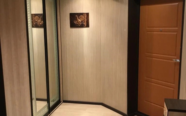 Квартира с Хорошим Ремонтом в Районе ЦУМ