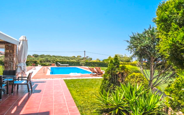 Luez Private Pool Elani Villa