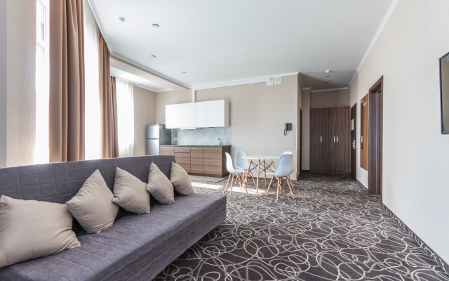 Roza Vetrov Hotel