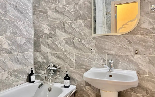 Апартаменты на Революции