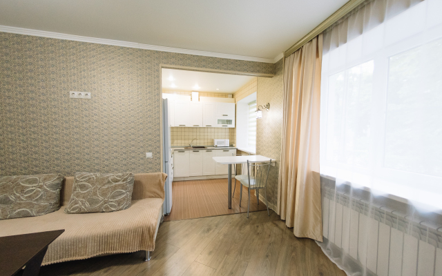 Na Pionerskoy 10 Apartments