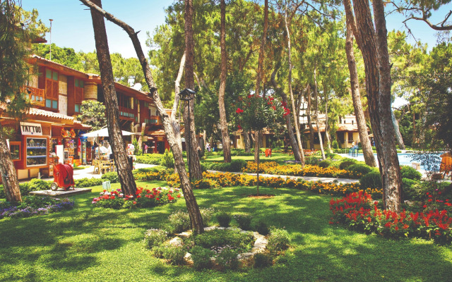 Курортный отель Ulusoy Kemer Holiday Club