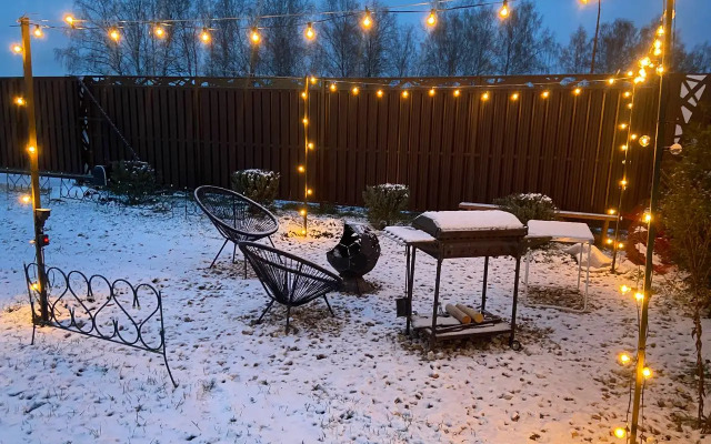 Частный дом комфортный со столом для пинг-понга и батутом