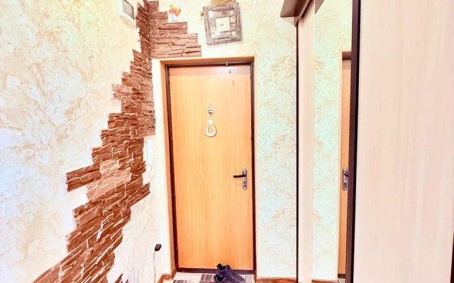 Квартира Полярная 7(1к)