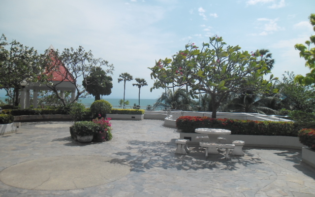 Апартаменты Jomtien Plaza Condotel