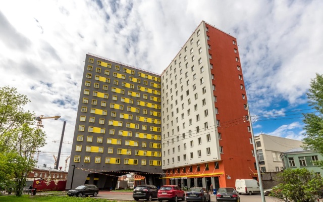 Na Bolshom Sampsonievskom prospekte 74/2 Apartments