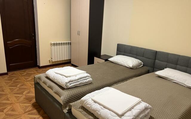 Shalbuzdag Guest House