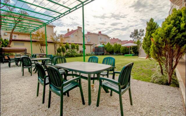 Nash Dom Guest House