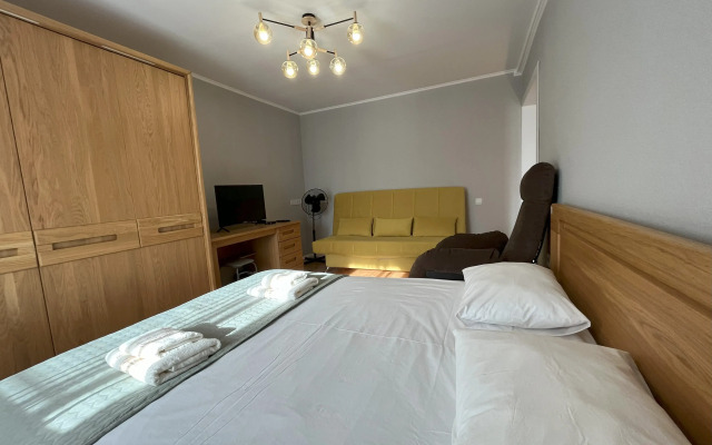 Квартира м. Парк Культуры Красная Роза Уютная с балконом