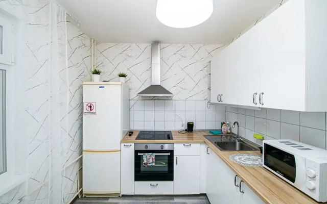 Chistaya i Uyutnaya na Burnakovskoy 77 Flat