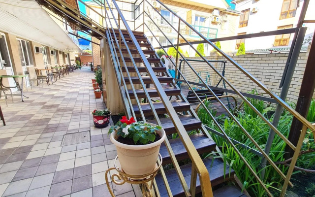 Garmoniya Guest house