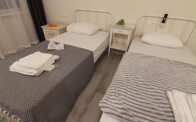 Taunkhauz Tri Shaga Do Morya Flat