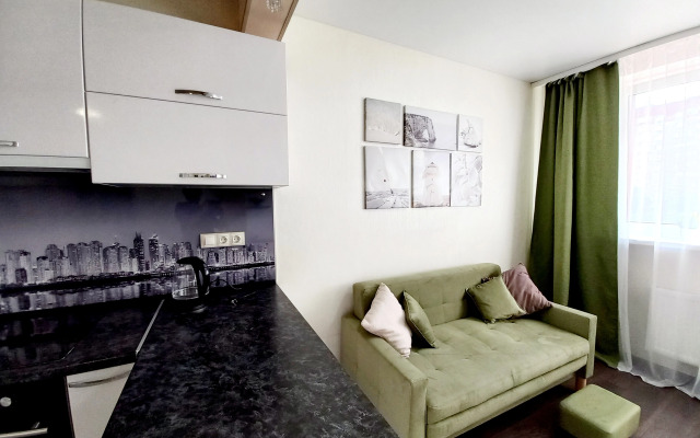 V Serdtse Vostochnogo Rayona Flat