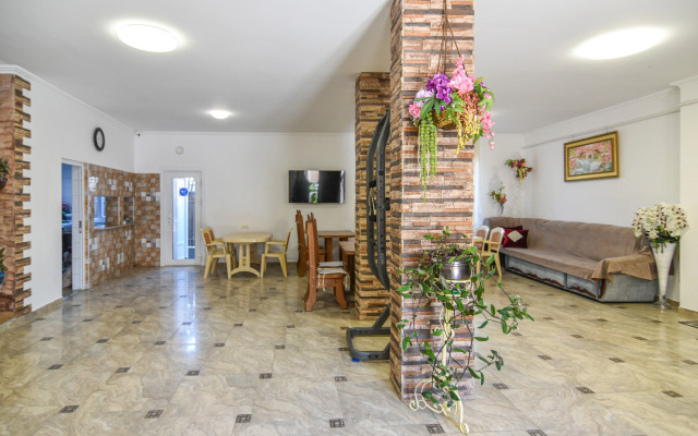 Ellada Guest House