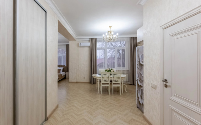 Квартира с Видом на Горы в Центре Города