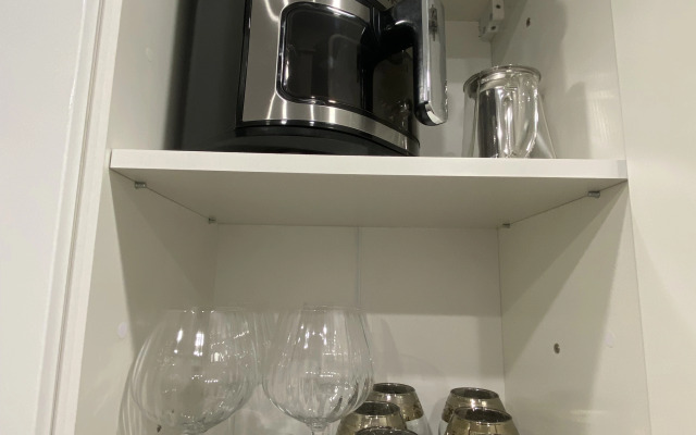 Квартира с массажным креслом и кофемашиной