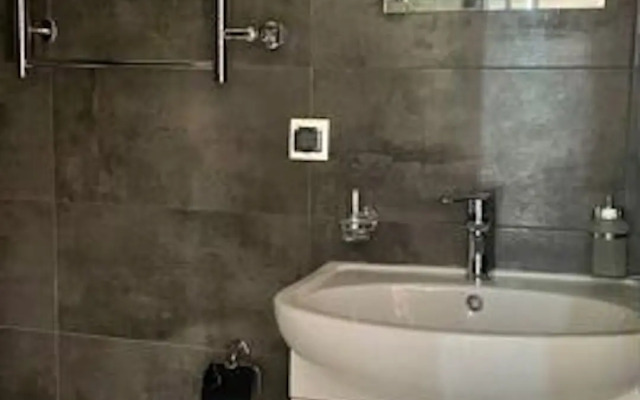V St Vinogradny Dom 34 Flat
