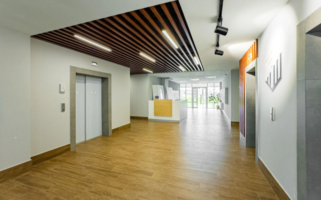 Vidovaya S Panoramnymi Oknami Na Naberezhnoy Reki Flat
