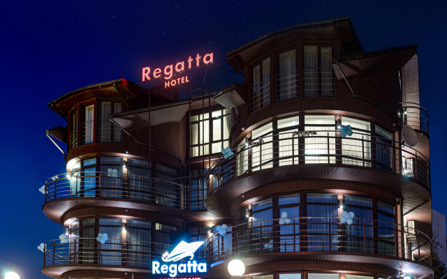 Regatta Hotel