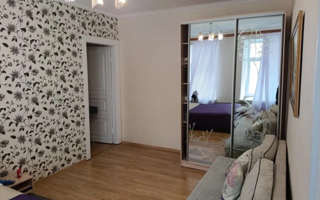 Квартира 2х-Комнатная на Восстания