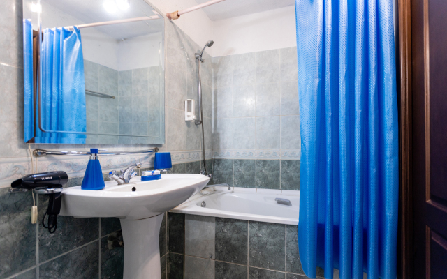 Pyat' Zvyozd S Vidom Na Enisej Apartments