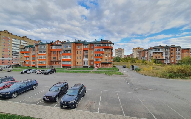 Zhivi Uyutno V Sovremennom rayone Apartments