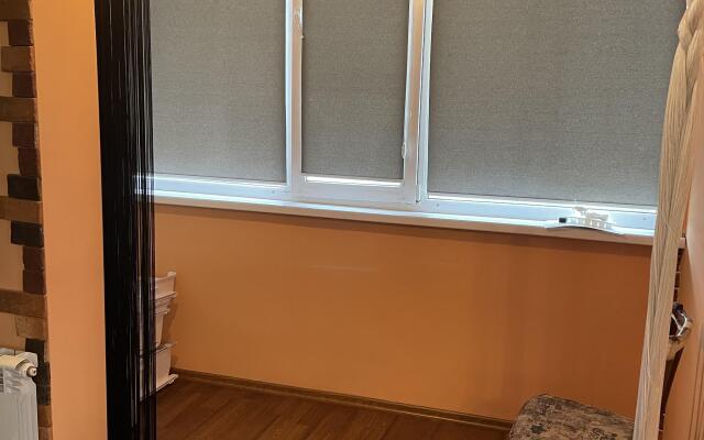 Na Turisticheskom Proyezde 1 Flat