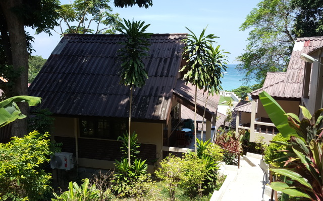 Kata Beachwalk Hotel